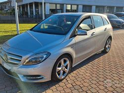 Grigio Usata 2012 Mercedes B180 Premium Monovolume | 7400 € (Buon prezzo)