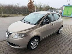 Grigio Usata 2014 Lancia Ypsilon Silver Due volumi | 7500 € (Buon prezzo)