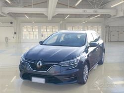 Grigio Usata 2022 Renault Mégane GrandTour Business Station wagon | 15.900 € (Buon prezzo)
