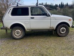 Bianco Usata 2019 Lada niva SUV | 10.000 €