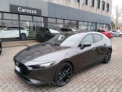 Machine gray Nuova 2025 Mazda 3 Nagisa Tre volumi | 31.200 €