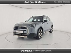 Verde Nuova 2025 Mini Cooper Countryman Favoured SUV | 35.970 € (Buon prezzo)