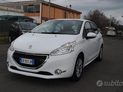 Bianco Usata 2013 Peugeot 208 Allure Due volumi | 5000 € (Super prezzo)