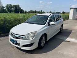 Bianco Usata 2007 Opel Astra Station wagon | 1400 €