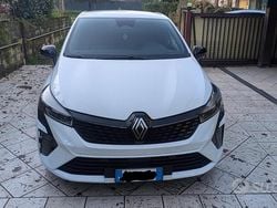 Bianco Usata 2024 Renault Clio V Techno Tre volumi | 17.000 € (Buon prezzo)