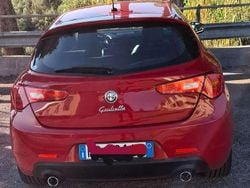 Rosso Usata 2015 Alfa Romeo Giulietta Exclusive Tre volumi | 8500 € (Buon prezzo)