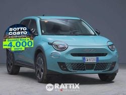 Azzurro cielo metallizzato Usata 2025 Fiat 600 La Prima SUV | 17.123 €