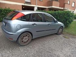 Usata 2002 Ford Focus Ambiente Tre volumi | 1200 € (Cara)