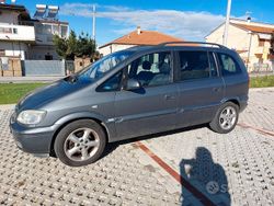 Grigio Usata 2005 Opel Zafira Monovolume | 2500 €
