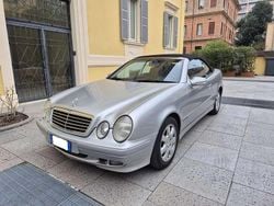Argento metallizzato Usata 2002 Mercedes CLK230 Cabrio | 14.000 € (Molto cara)