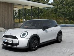 Nanuq white Nuova 2025 Mini Cooper Classic Due volumi | 30.591 € (Buon prezzo)
