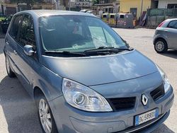 Usata 2007 Renault Scénic II Monovolume | 2000 € (Buon prezzo)