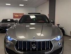 Grigio Usata 2017 Maserati Levante SUV | 29.900 € (Ottimo prezzo)