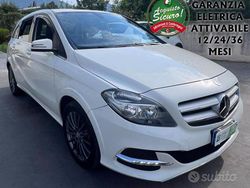Bianco Usata 2016 Mercedes B250e Monovolume | 10.500 €
