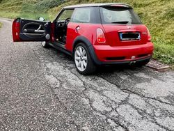 Rosso Usata 2004 Mini Cooper S Due volumi | 9900 €