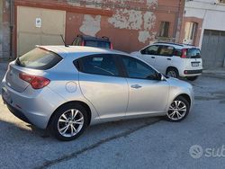 Grigio Usata 2014 Alfa Romeo Giulietta Distinctive Tre volumi | 5000 € (Ottimo prezzo)