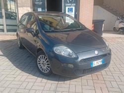 Grigio Usata 2012 Fiat Punto Due volumi | 3700 € (Buon prezzo)