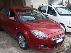 Rosso Usata 2011 Fiat Bravo Dynamic Due volumi | 3900 € (Buon prezzo)