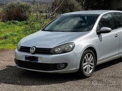 Grigio Usata 2010 VW Golf VI Due volumi | 4000 € (Buon prezzo)