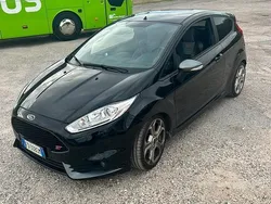 Usata 2016 Ford Fiesta ST Due volumi | 13.900 € (Cara)