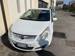 Bianco Usata 2008 Opel Corsa Club Tre volumi | 2500 € (Molto cara)