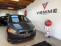 Grigio Usata 2010 Mitsubishi Colt Invite Tre volumi | 5700 € (Buon prezzo)