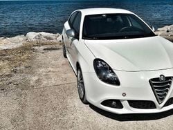 Bianco Usata 2010 Alfa Romeo Giulietta Due volumi | 7900 € (Buon prezzo)
