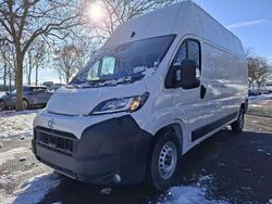 Bianco Nuova 2026 Toyota Proace Monovolume | 32.500 € (Molto cara)