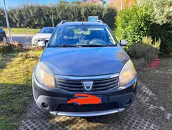 Grigio Usata 2010 Dacia Sandero Stepway Due volumi | 3700 € (Buon prezzo)