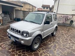 Grigio Usata 2004 Suzuki Jimny SUV | 6900 € (Ottimo prezzo)