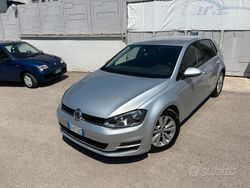 Grigio Usata 2013 VW Golf VII Highline Tre volumi | 7900 € (Super prezzo)