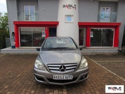 Grigio Usata 2005 Mercedes 180 Tre volumi | 1950 € (Buon prezzo)