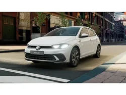 Bianco Nuova 2025 VW Polo R-line Plus Tre volumi | 25.500 € (Molto cara)