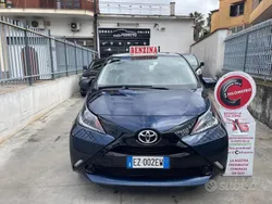 Usata 2015 Toyota Aygo X-wave Due volumi | 7990 € (Cara)