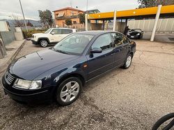 Blu Usata 1997 VW Passat Tre volumi | 1500 €