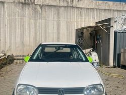 Usata 1995 VW Golf III Due volumi | 1000 €