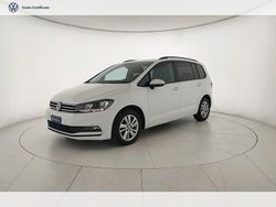 Pure white Usata 2020 VW Touran Business Monovolume | 20.900 € (Buon prezzo)