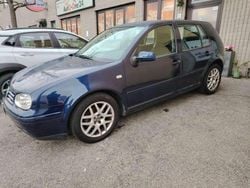 Blu ceramico metallizzato Usata 2001 VW Golf IV Highline Tre volumi | 2500 € (Buon prezzo)