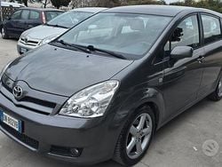 Grigio Usata 2008 Toyota Corolla Verso Monovolume | 3300 €