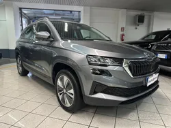 Argento Usata 2023 Skoda Karoq Executive SUV | 24.790 € (Buon prezzo)