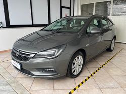 Grigio Usata 2017 Opel Astra S Tre volumi | 9200 € (Buon prezzo)