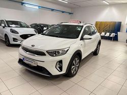 Bianco Usata 2021 Kia Stonic Style SUV | 14.800 € (Buon prezzo)