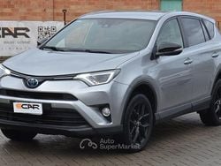 Argento Usata 2017 Toyota RAV4 Hybrid Style SUV | 16.490 € (Ottimo prezzo)