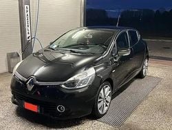 Nero Usata 2015 Renault Clio IV Tre volumi | 7000 € (Buon prezzo)