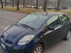 Blu Usata 2009 Toyota Yaris Due volumi | 1700 €