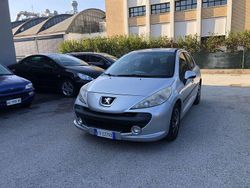 Grigio Usata 2009 Peugeot 207 Tre volumi | 1200 € (Super prezzo)