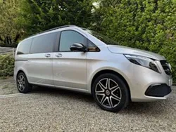 Argento Usata 2023 Mercedes V300 Avantgarde Monovolume | 68.000 € (Buon prezzo)
