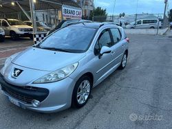 Grigio Usata 2009 Peugeot 207 Station wagon | 2800 € (Buon prezzo)