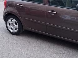 Usata 2011 Renault Modus Monovolume | 2900 € (Buon prezzo)