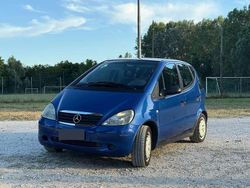 Blu/azzurro Usata 2001 Mercedes A170 Elegance Monovolume | 1850 € (Buon prezzo)